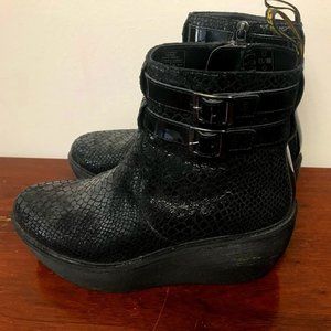 Dr. Martens black Caitlin platform wedge snake skin ankle boots, UK7/US9